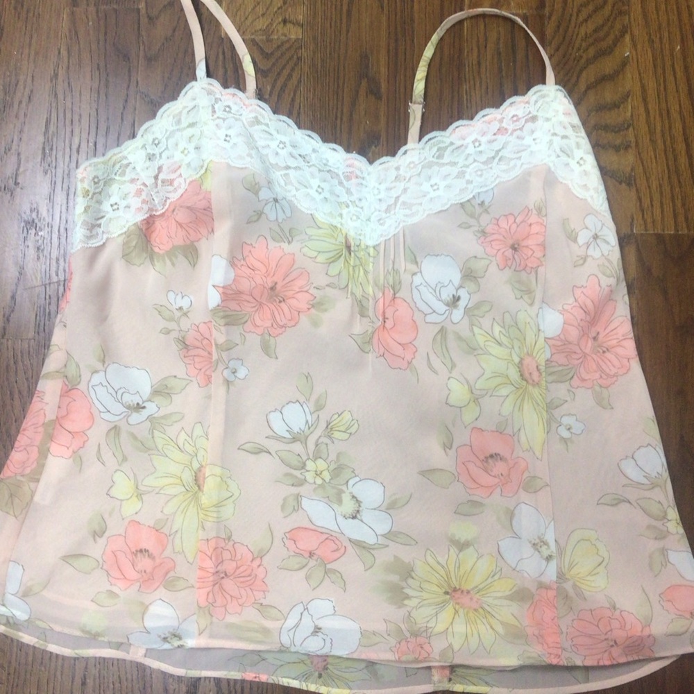 Ann Taylor loft petite lace trimmed floral cropped camisole